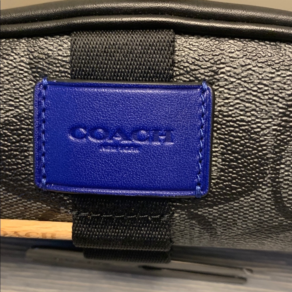 Coach golf kit pouch in signature canvas with blue leather accent - Picture 2 of 10